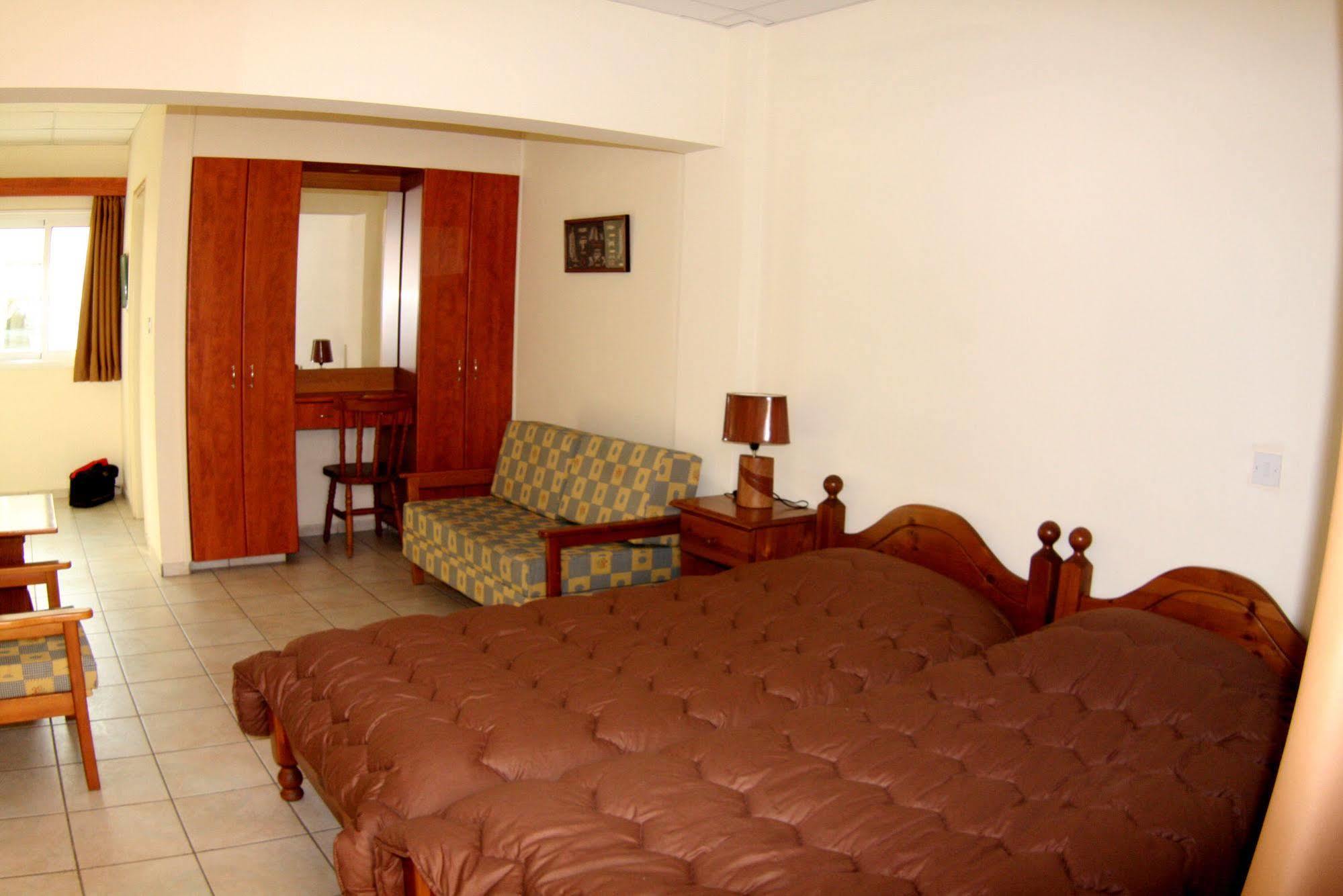 Palm Sea Beach Hotel Apartments Λάρνακα Εξωτερικό φωτογραφία